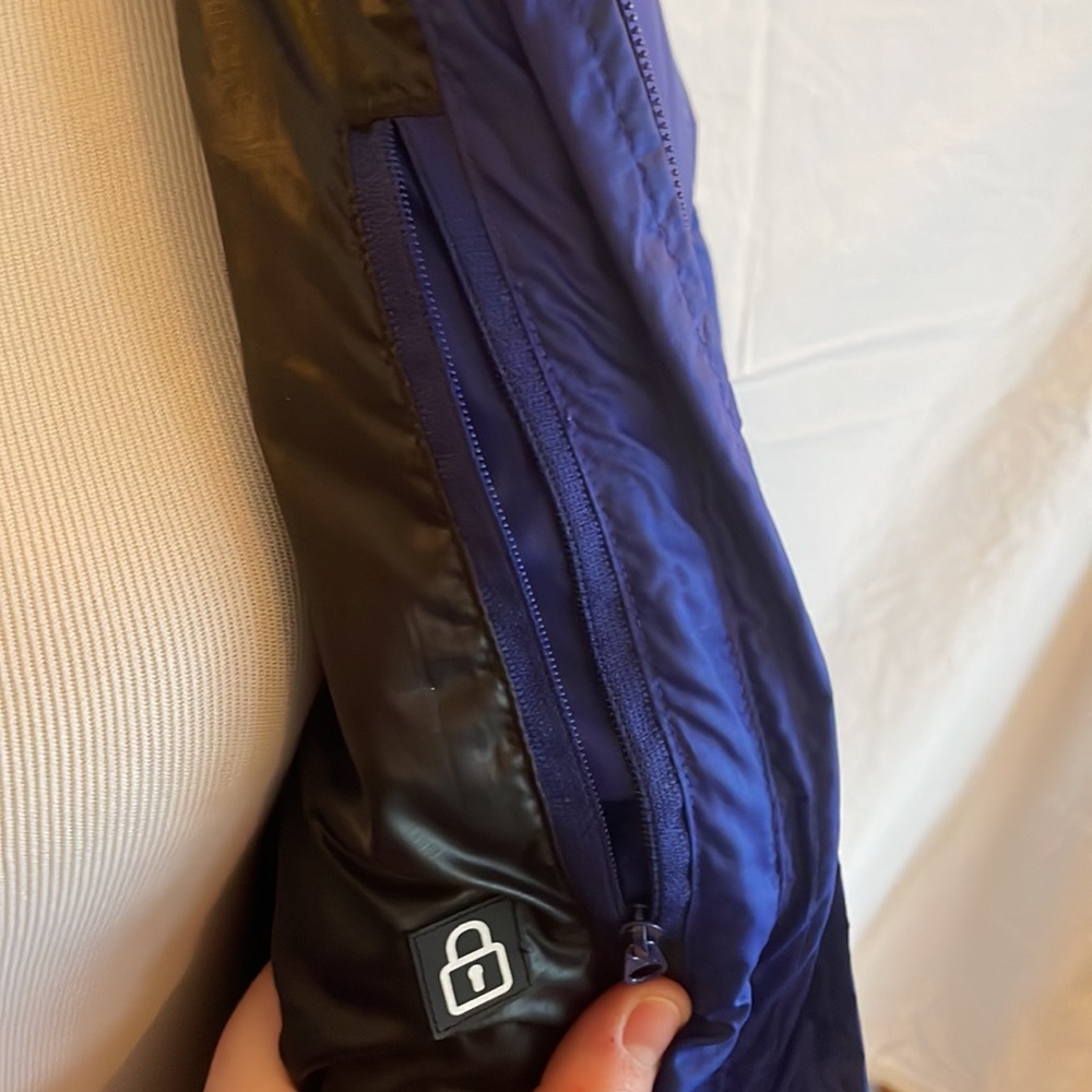 Salomon Down Jacket - image 7